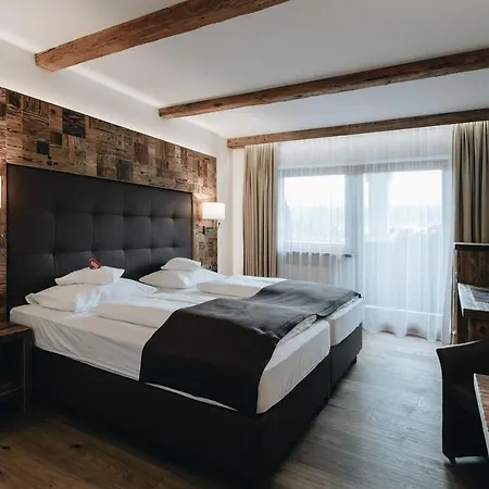 Der Greil - Wein & Gourmethotel 4*